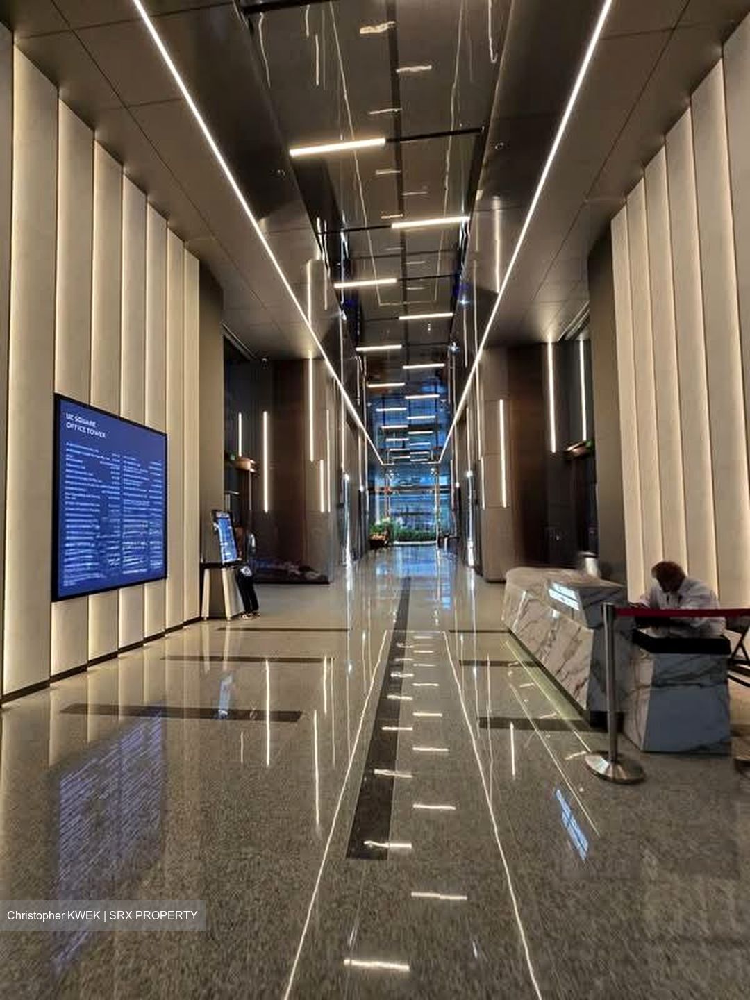 UE Square (D9), Office #546329351